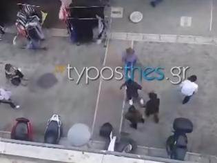 Φωτογραφία για Άγριο ξύλο μεταξύ Πακιστανών λαθρεμπόρων στο κέντρο της Θεσσαλονίκης [Βίντεο]