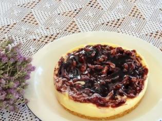 Φωτογραφία για Cheesecake με λεμονόκρεμα και επικάλυψη μαρμελάδας από βατόμουρα