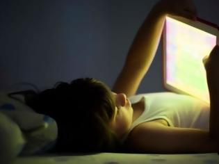 Φωτογραφία για Eίναι «ψηφιακή ηρωίνη»: Πώς οι οθόνες μεταμορφώνουν τα παιδιά μας σε ψυχωτικούς τοξικομανείς