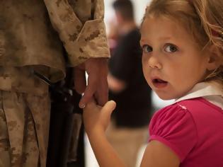 Φωτογραφία για Σύζυγος Στρατιωτικού με παιδί με 67% αναπηρία: ''Ακόμη περιμένουμε τις έκτακτες μεταθέσεις''