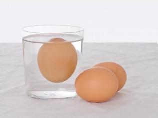 Φωτογραφία για Πώς θα τσεκάρετε τη φρεσκάδα ενός αυγού;
