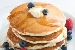 Φτιάχνουμε τα πιο αφράτα pancakes για πρωινό