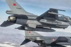 Μία εικονική αερομαχία και νέες παραβιάσεις από τουρκικά μαχητικά στο Αιγαίο