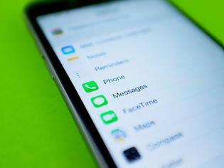 Φωτογραφία για Η Apple παρακολουθεί τώρα πόσο συχνά οι χρήστες καλούν και γράφουν SMS