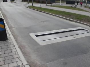 Φωτογραφία για Θα πάθετε πλάκα! Τι είναι αυτό που έβαλαν στους δρόμους στη Σουηδία;