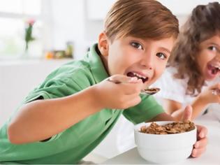 Φωτογραφία για Τρεις τρόποι να κάνετε τα παιδιά σας να αγαπήσουν το πρωινό