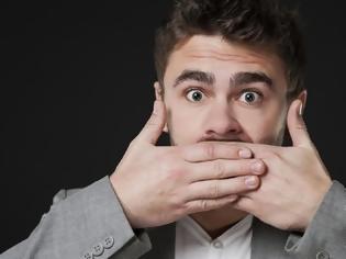 Φωτογραφία για Κακοσμία στόματος: Πέντε λόγοι που μυρίζει το στόμα σας και δεν πάει ο νους σας!