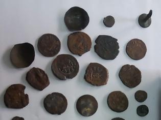 Φωτογραφία για Συνελήφθη 46χρονος με αρχαία νομίσματα στο Ηράκλειο