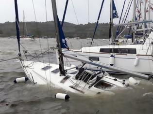 Φωτογραφία για Ο κυκλώνας Ζορμπάς βύθισε 14 σκάφη στην Καλαμάτα - Δεκάδες γιοτ υπέστησαν ζημιές