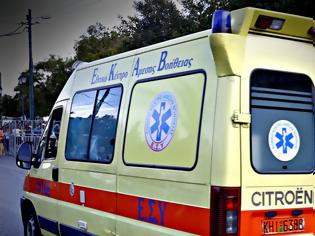 Φωτογραφία για Λεωφορείο έπεσε σε βάλτο στη Μυτιλήνη - Τραυματίες τρεις Ολλανδοί τουρίστες