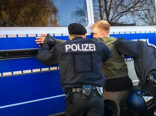Φωτογραφία για Γερμανία: Συνελήφθησαν έξι ακροδεξιοί που σχεδίαζαν τρομοκρατικές επιθέσεις