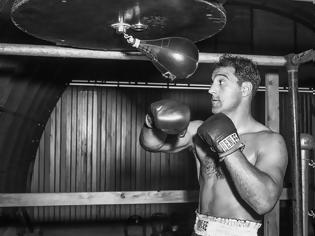 Φωτογραφία για Ο Rocky Marciano είναι η ιστορία του μποξ