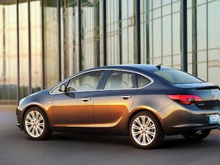 Φωτογραφία για Το νέο 4θυρο Opel Astra (έκδοση sedan) είναι γεγονός!