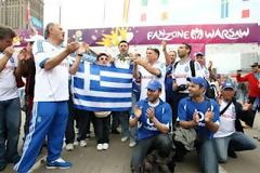 Η Ελλάδα ρίχνεται στην πρώτη μάχη του Euro με την Πολωνία