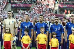 Κάκωση στο γόνατο ο Αβραάμ