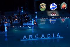 ΣΤΗΝ ΔΕΞΙΩΣΗ ΤΗΣ «ARCADIA» ΟΙ ΚΟΥΠΕΣ ΤΟΥ ΘΡΥΛΟΥ!