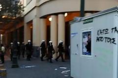 Επίθεση αντιεξουσιαστών  στο περίπτερο του ΛΑΟΣ