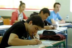 ΧΩΡΙΣ ΟΙΚΟΝΟΜΙΚΗ ΕΠΙΒΑΡΥΝΣΗ Η ΜΕΤΑΘΕΣΗ ΤΩΝ ΕΙΔΙΚΩΝ ΜΑΘΗΜΑΤΩΝ