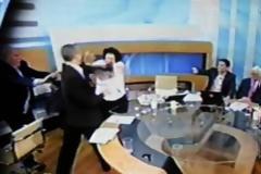 Ενισχύεται και το ΚΚΕ και η Χρυσή Αυγή