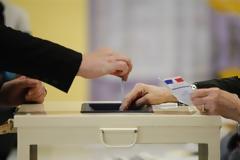 Στις κάλπες οι Γάλλοι για την ανάδειξη νέας Εθνοσυνέλευσης