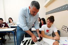 Βουτιά στις βάσεις προβλέπουν οι βαθμολογητές του υπουργείου Παιδείας