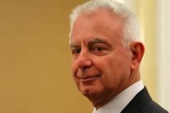 Παραιτείται των αποδοχών του ο Πρωθυπουργός