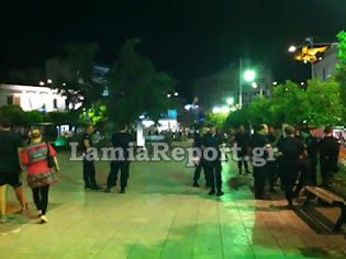 Φωτογραφία για Λαμία: Χρυσαυγίτες vs Αριστερών και στη μέση αστυνομία