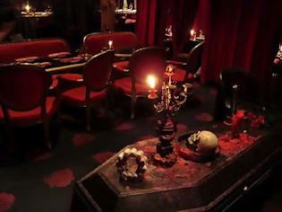 Φωτογραφία για Vampire Cafe : Μια καφετέρια για βρικόλακες στο Τόκυο
