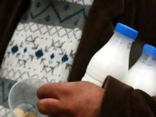 Φωτογραφία για Ελλάδα ώρα μηδέν: Μάνα κλέβει γάλα και παιδί λιποθυμησε από ασιτία!