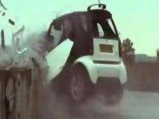 Φωτογραφία για Βίντεο με crash test σε Smart και Opel Corsa που σοκάρει! Τελικά πόσο ασφαλή είναι τα μικρά αυτοκίνητα;