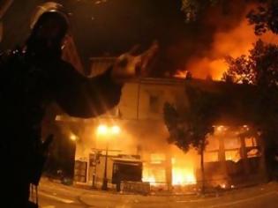 Φωτογραφία για Έπιασαν τέσσερις Ελληνες για τη φωτιά στην Κερατέα