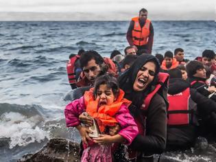Φωτογραφία για Γλίτωσε τα ισόβια (!) ο Σύριος διακινητής που «έπνιξε» 19 πρόσφυγες (μαζί με 4 παιδιά)