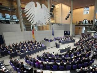 Φωτογραφία για Γερμανία - Δημοσκόπηση στο ZDF: Σε... «ελεύθερη πτώση» τα κόμματα του κυβερνητικού συνασπισμού