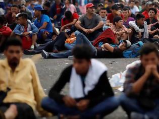 Φωτογραφία για Χιλιάδες μετανάστες από την Ονδούρα κατευθύνονται προς το Μεξικό και τις ΗΠΑ