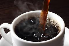 Ποια ποσότητα καφέ μπορεί να μειώσει τον κίνδυνο εμφάνισης ροδόχρου ακμής;