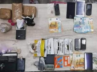 Φωτογραφία για Πάτρα: Εξαρθρώθηκε εγκληματική οργάνωση που διακινούσε ναρκωτικά - Είχαν κρύψει σε στάνη την κοκαΐνη