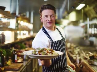 Φωτογραφία για Jamie Oliver: Δεν έχει πια χρήματα να στηρίξει τα ιταλικά του εστιατόρια - Έβαλε 13 εκατ. λίρες από την τσέπη του