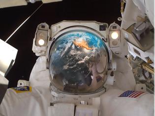 Φωτογραφία για Γιατί οι ΗΠΑ πληρώνουν στη Ρωσία 85 εκατ. δολάρια όταν στέλνουν αστροναύτη στο διάστημα