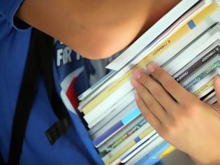 Φωτογραφία για ΕΡΩΤΗΣΗ ΝΙΚΟΥ ΜΩΡΑΙΤΗ (ΚΚΕ): Να δοθούν τα ξενόγλωσσα βιβλία στους μαθητές των Δημοτικών Σχολείων της Πρέβεζας