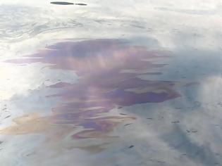 Φωτογραφία για Ζάκυνθος: Πετρέλαιο στη θάλασσα του Μαραθία μετά τον σεισμό των 6,6 Ρίχτερ