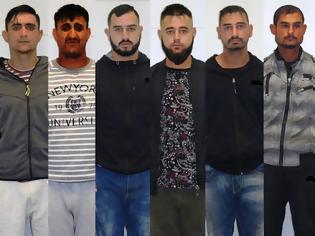 Φωτογραφία για Αυτοί είναι οι 8 αθίγγανοι ληστές που λήστευαν σπίτια σε όλη την Αττική - Χτυπούσαν και βίαζαν τα θύματα τους.