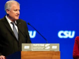 Φωτογραφία για Ζεεχόφερ: Παραιτείται από την ηγεσία του CSU αλλά όχι και από το υπουργείο Εσωτερικών