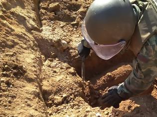 Φωτογραφία για Απομακρύνθηκαν βόμβες που είχαν βρεθεί στο Δήμο Ιλίου από τον Στρατό [εικόνες]
