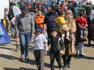 Φωτογραφία για Δραματικό SOS: 5.000 πρόσφυγες σε hotspot 700 θέσεων στη Σάμο
