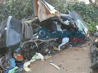 Φωτογραφία για Μεσσηνία: Δύο νεκροί και δύο τραυματίες σε φοβερό τροχαίο – Διαλύθηκε σε τοίχο το ένα αυτοκίνητο (ΒΙΝΤΕΟ)