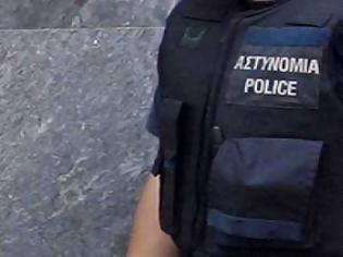 Φωτογραφία για Ελληνική Αστυνομία με «αντανακλαστικά»... κατά το «Δοκούν» - Κείμενο αστυνομικού