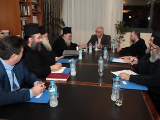 Φωτογραφία για Διαφωνίες καταγράφηκαν στη συνάντηση Υπουργού Παιδείας - Εκκλησίας Κρήτης