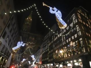 Φωτογραφία για Tο Στρασβούργο εγκαινίασε την 449η χριστουγεννιάτικη αγορά του