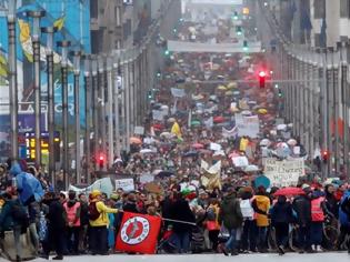 Φωτογραφία για Βέλγιο: Μαζική διαδήλωση στις Βρυξέλλες για την αντιμετώπιση της κλιματικής αλλαγής