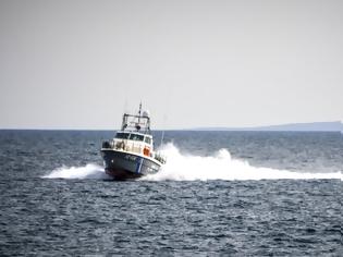 Φωτογραφία για Βυθίστηκε σκάφος στα Μάταλα - Σώθηκαν και οι 8 επιβαίνοντες